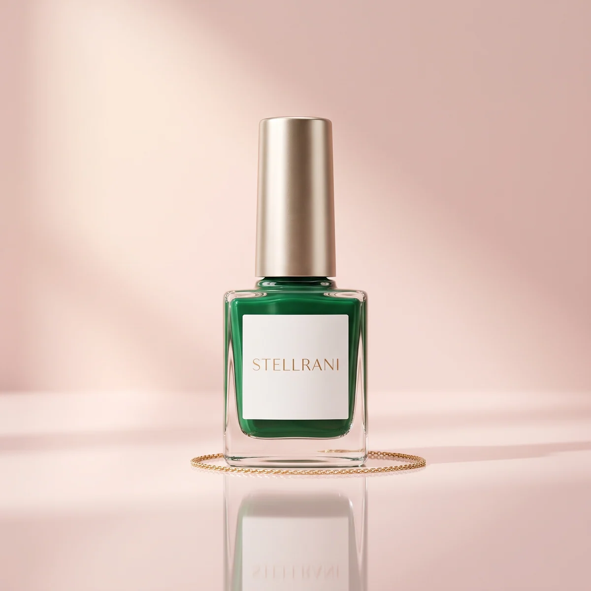 Klassischer Smaragdgrün Nagellack